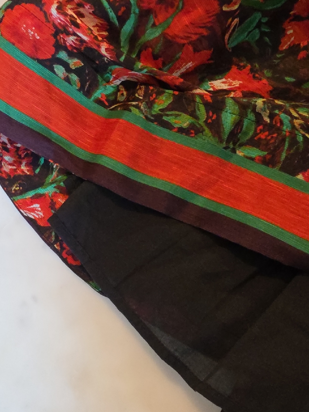 Hunter Layne Bell Red and Green Floral Mini Dress Size 6 - Picture 8 of 11